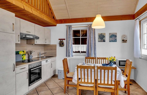 Langenhorn House | Wonderful private villa for 6 guests with WIFI, TV, terrace and parking