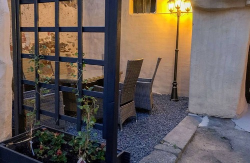 Ulmen House | Wonderful private villa for 6 people with WIFI, TV and terrace
