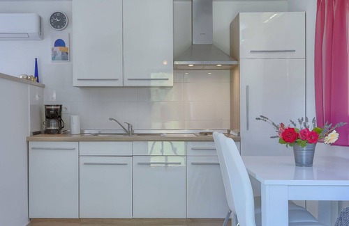 Marceljani House | Wonderful private villa for 2 people with A/C, pool, WIFI, TV, terrace and parking