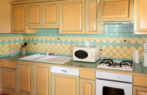 Valreas House | Wonderful private villa for 8 guests with WIFI, TV, terrace and parking