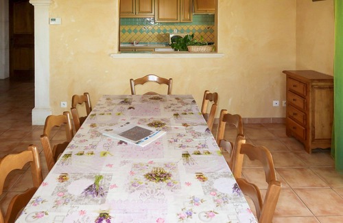 Valreas House | Wonderful private villa for 8 guests with WIFI, TV, terrace and parking