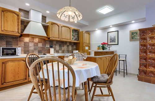 Filipana House | Wonderful private villa with A/C, private pool, WIFI, TV, terrace, pets allowed and parking