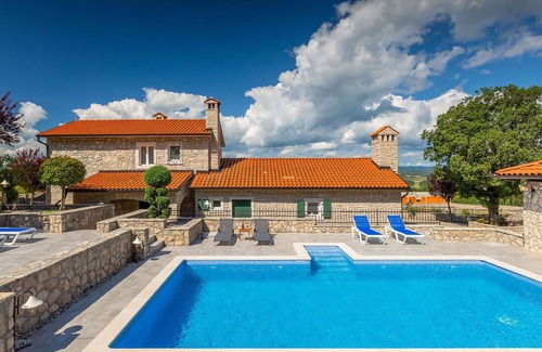 Krsan House | Wonderful private villa for 10 guests with WIFI, private pool, A/C, hot tub, TV, terrace and par.