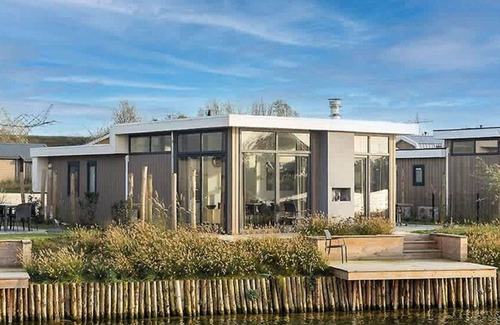 Linden House | Wonderful private villa for 8 people with WIFI, TV, terrace and parking