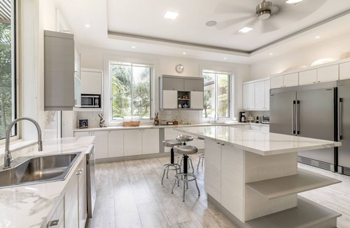 El Valle Villa | Wonderful Renovated 6Bdr Villa W/Pool, Jacuzzi & BBQ