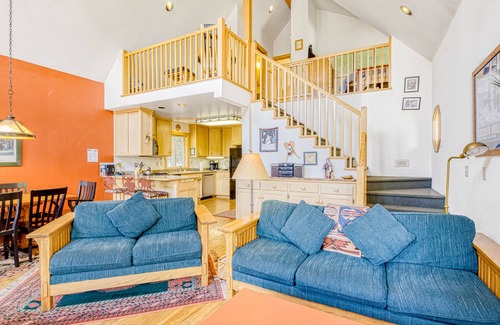 Serene Lakes Cabin | Wonderful Soda Springs gem with large deck, balcony, & slopes nearby - dogs OK