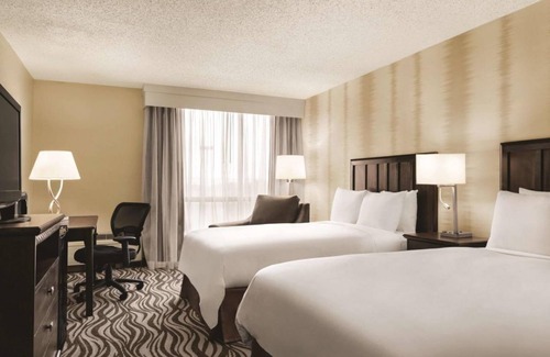Fort Worth Hotel | Wonderful Stay! Four Great Units, Indoor Pool, Free Parking, On-Site Restaurant