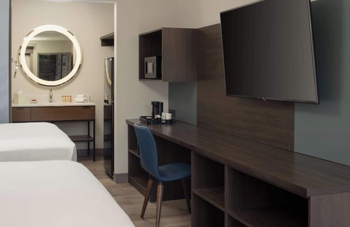 Port Angeles Hotel | Wonderful Stay! Outdoor Pool, FREE Parking Pets Allowed, Near Hollywood Beach!