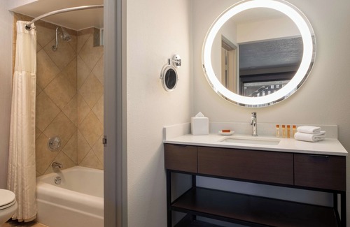 Port Angeles Hotel | Wonderful Stay! Outdoor Pool, FREE Parking Pets Allowed, Near Hollywood Beach!
