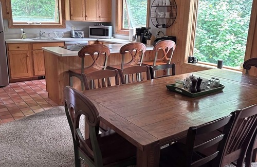 Stratton Mountain House | Wonderful Stratton Mtn Home - 3 miles to Base Lodge!