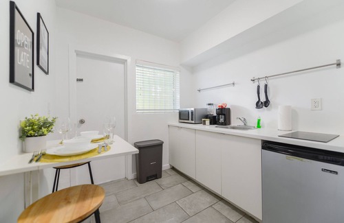 Northeast Miami Condo | Wonderful Studio 15 min from the beach