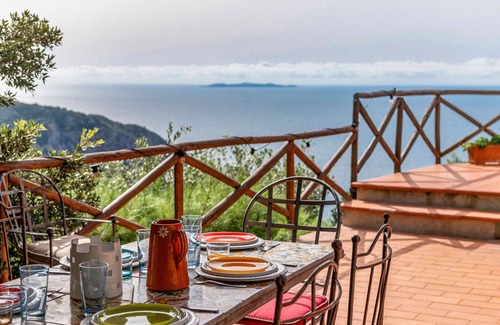 Cala Piccola Villa | Wonderful villa for 6 guests with WIFI, A/C, TV, terrace and parking