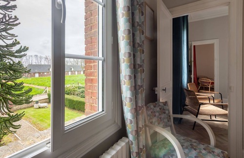 Valmont House | Wonderful villa for 6 people with WIFI, TV, pets allowed and parking