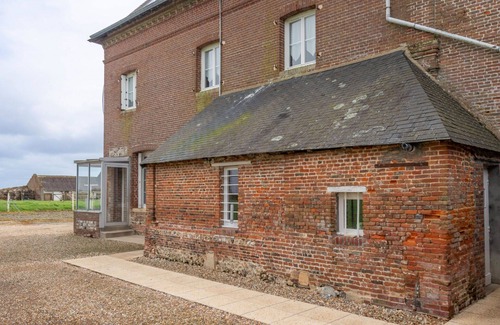 Valmont House | Wonderful villa for 6 people with WIFI, TV, pets allowed and parking