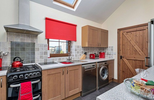 Glandyfi House | Wonderful villa for 6 guests with WIFI, TV, terrace, pets allowed and parking