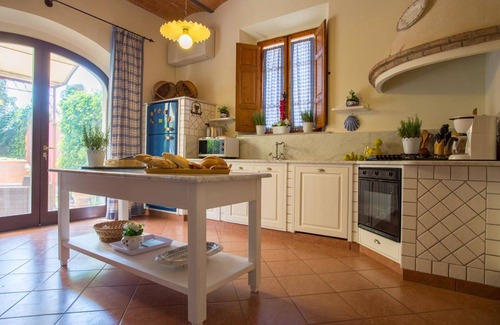 Peccioli Villa | Wonderful Villa for 11 People with private pool