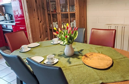 Bremke House | Wonderful villa for 4 guests with A/C, WIFI, TV, terrace and pets allowed