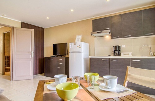 Bauduen Villa | Wonderful villa for 4 guests with WIFI, A/C, TV, terrace, pets allowed and parking