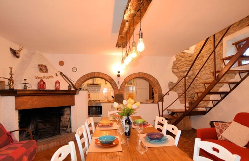 San Momme Villa | Wonderful villa for 6 guests with TV, pets allowed and parking
