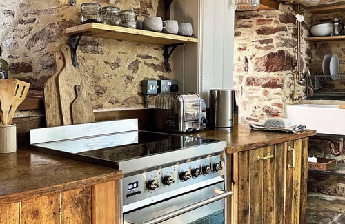 Kingsand House | Wonderful villa for 6 people with WIFI, pets allowed and parking