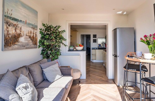 Mynytho House | Wonderful villa for 7 people with WIFI, balcony, pets allowed and parking