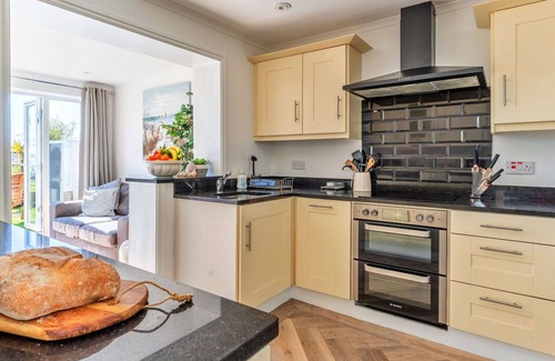 Mynytho House | Wonderful villa for 7 people with WIFI, balcony, pets allowed and parking