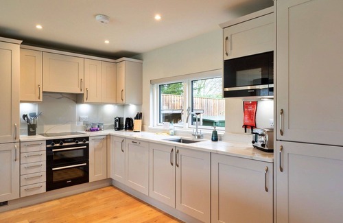 Dorsington House | Wonderful villa for 8 people with WIFI, TV, pets allowed and parking