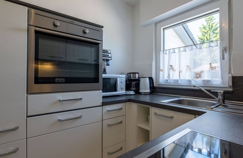 Loffingen House | Wonderful villa for 4 people with WIFI, TV, terrace, pets allowed and parking