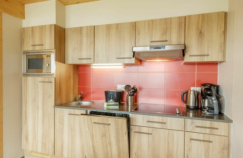 Nohfelden House | Wonderful villa for 6 guests with pool, hot tub, WIFI, TV, terrace and parking