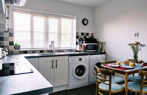 Lewannick House | Wonderful villa for 4 guests with WIFI and parking