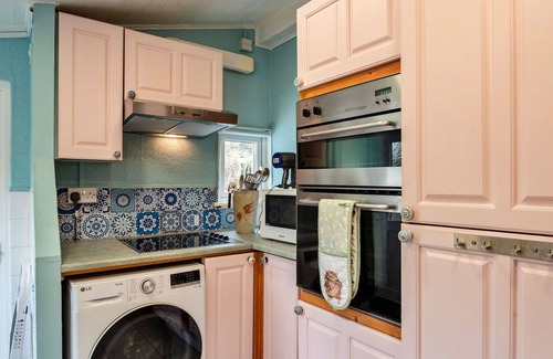 St. Dennis House | Wonderful villa for 4 guests with WIFI, pets allowed and parking