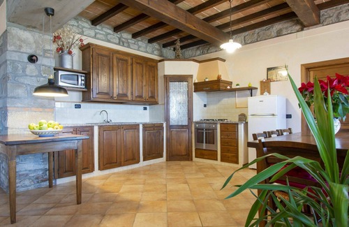 Caprignana Villa | Wonderful villa for 8 guests with private pool, WIFI, TV, patio and parking