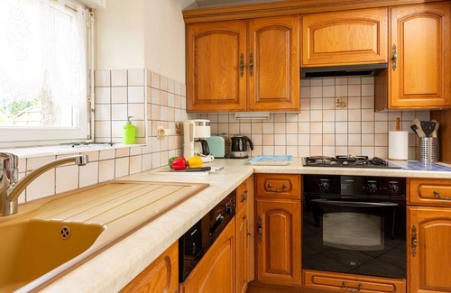 Saint-Coulomb House | Wonderful villa for 5 guests with TV, terrace and parking