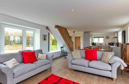 Thurlby House | Wonderful villa for 6 people with WIFI, pets allowed and parking