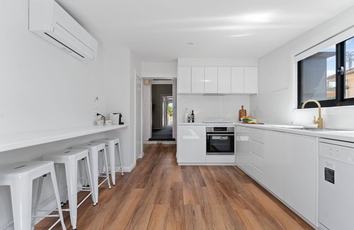Bathurst House | Wonderful William - Charming Home close to CBD