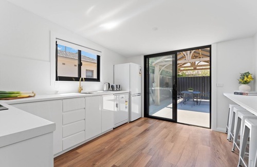 Bathurst House | Wonderful William - Charming Home close to CBD