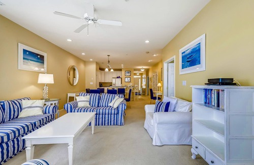 Sunset Island Condo | Wonderfully Located Bayside Home w/Shared Pool, Private W/D, Free WiFi
