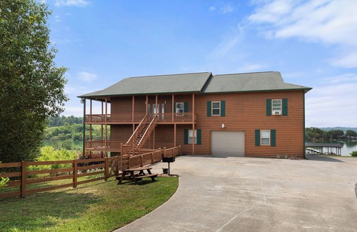 Sevierville Cabin | Wonderland Cove