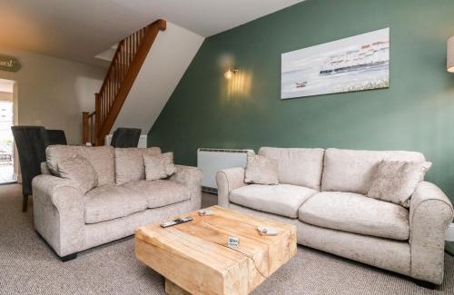 Lynton House | Wood Cottage