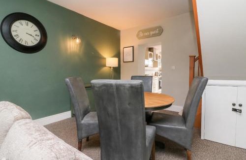 Lynton House | Wood Cottage