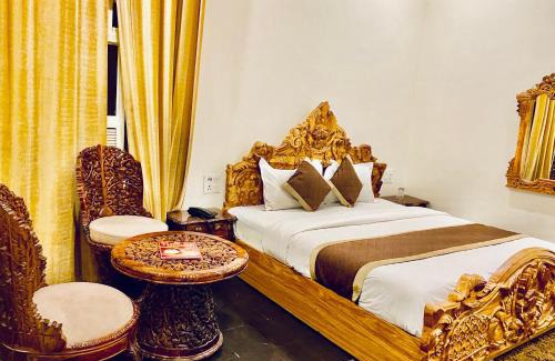 Vrindavan Hotel | wood crista lodge