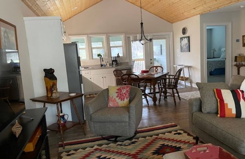 Hayesville Cottage | Wood Haven on the River- cozy cottage on the Hiawassee River in Hayesville NC