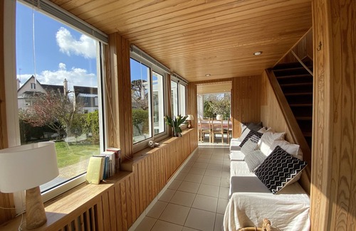 Finistere House | wood-panelled sailor's cottage a stone's throw from the port