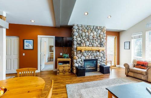 Ketchum Apartment | Wood River Condo