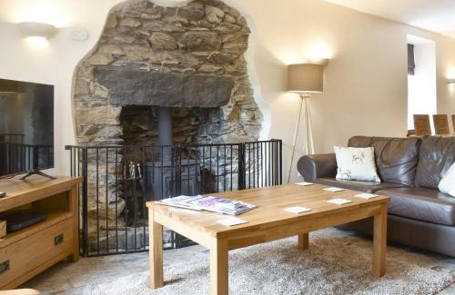 Backbarrow House | Wood-Side Cottage