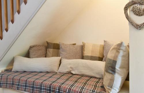 Backbarrow House | Wood-Side Cottage