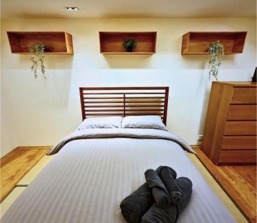 Camberwell Apartment | Wood studio flat