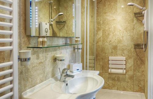 Bourton House | Woodbine Cottage