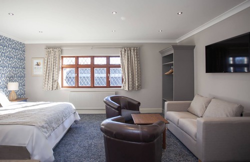 Sidcot House | Woodborough Inn