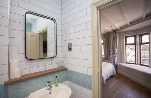 Sidcot House | Woodborough Inn